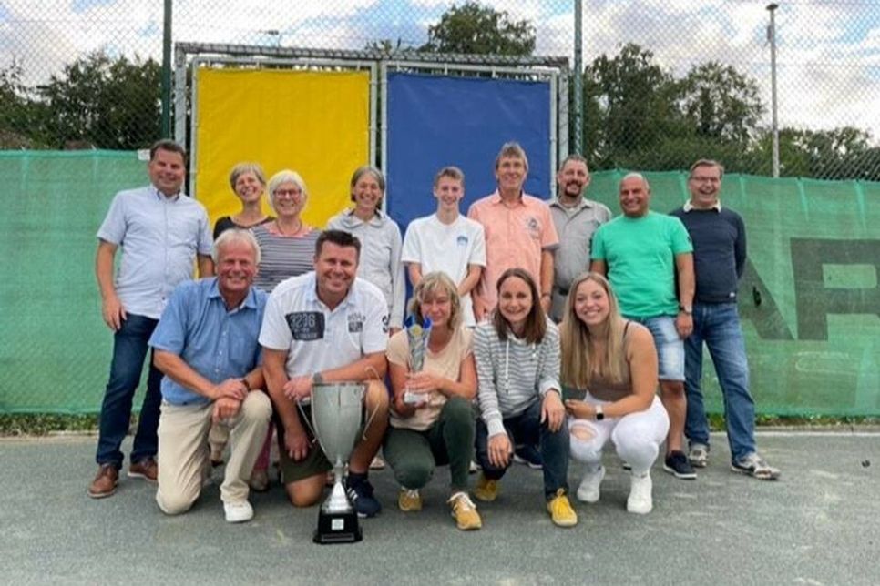 Sieger und Besiegte der 40. Lensahner Clubmeisterschaften.