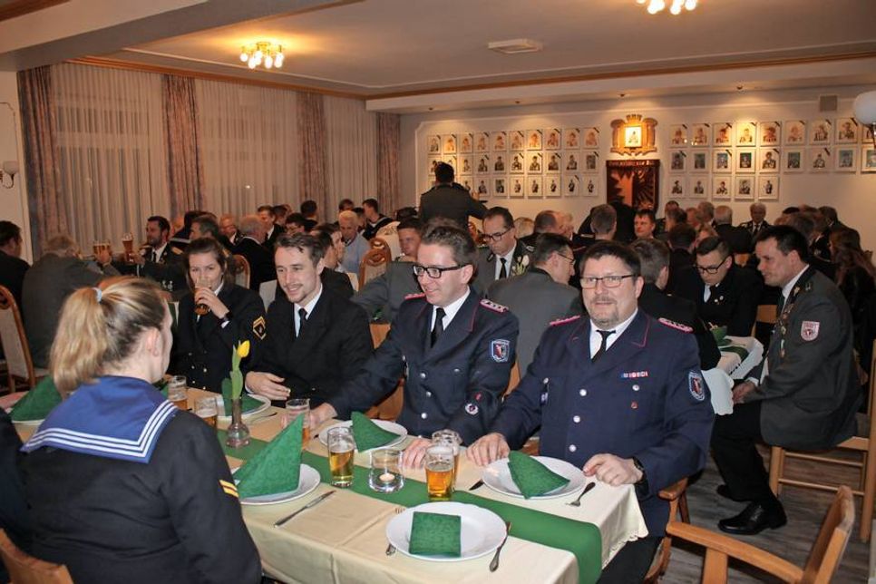 Traditionelles Grünkohlessen in den neuen Gilderäumen.