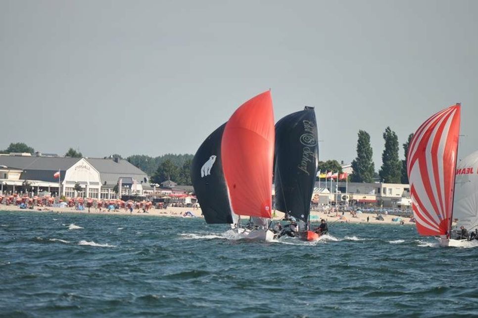 Spannender Wettkampf vor dem Grömitzer Strand.
