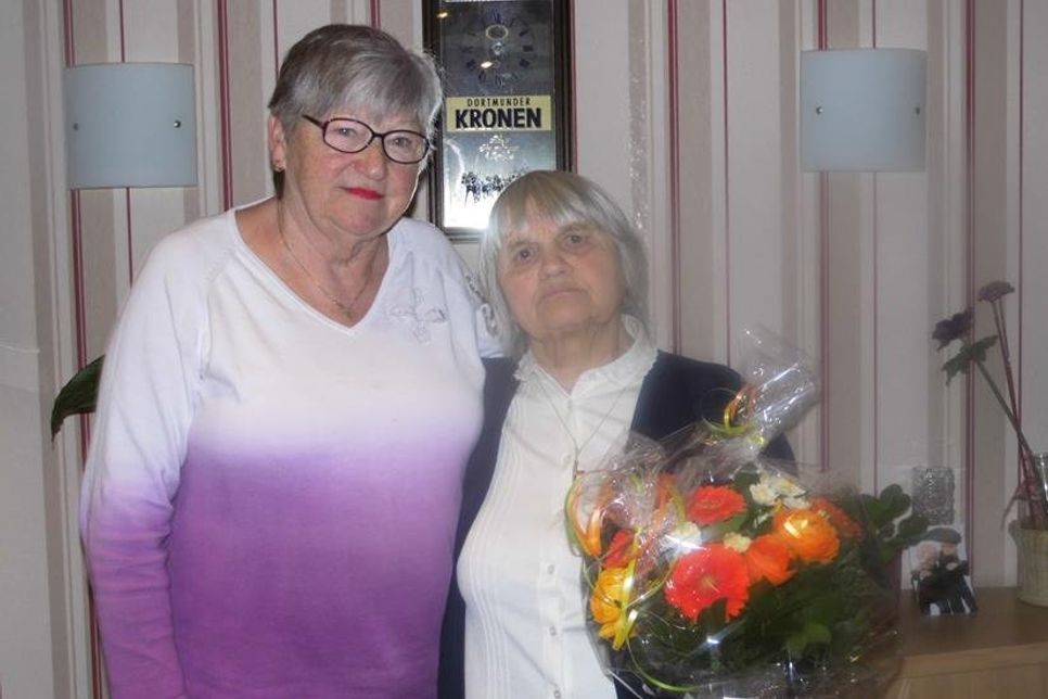 Ursula Amsel (re.) gratulierte ihrer Nachfolgerin Barbara Dimmer.