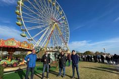 Jan-Eric Hertwig (Schulleiter Gemeinschaftsschule), Jan Femerling (Tourismus-Service Grömitz), Maximilian Nowag (Betreiber Kinderkarussell und Michael Burghard (Betreiber Riesenrad) (v. lks.).