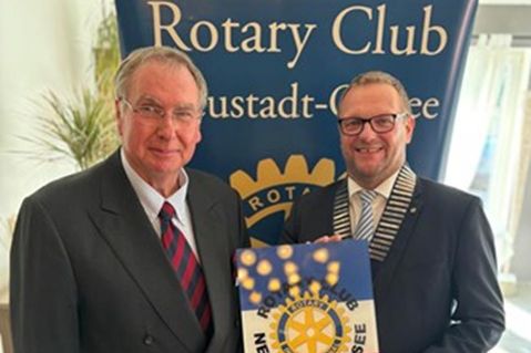 Präsident Rüdiger Nittritz (lks.) übergibt sein Amt an Thorsten Schmidt.