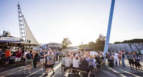 Grömitz feiert drei Tage im Yachthafen.