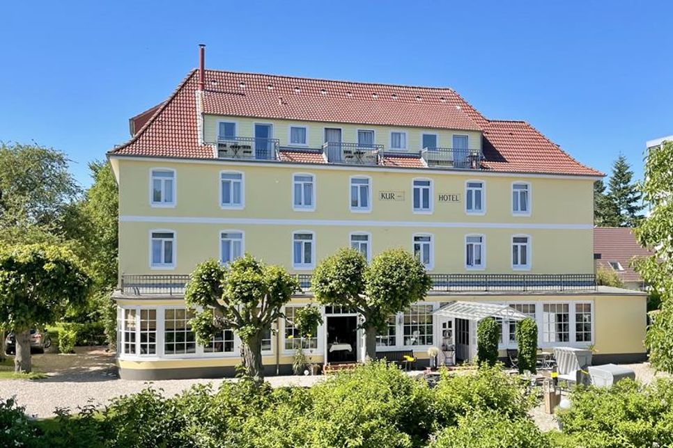 Mitten im Grünen, nur Minuten vom Strand: Das Kurhotel Steenbock in Kellenhusen lädt zum Abschalten ein.