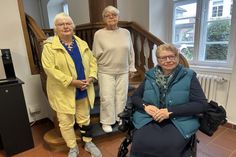 Brigitte Schmidt-Künzel, Petra Theiss, Senioren- und Behindertenbeauftragte der Stadt Eutin und ihre Stellvertreterin Hannelore Fastenrath (v. lks.).
