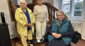 Brigitte Schmidt-Künzel, Petra Theiss, Senioren- und Behindertenbeauftragte der Stadt Eutin und ihre Stellvertreterin Hannelore Fastenrath (v. lks.).