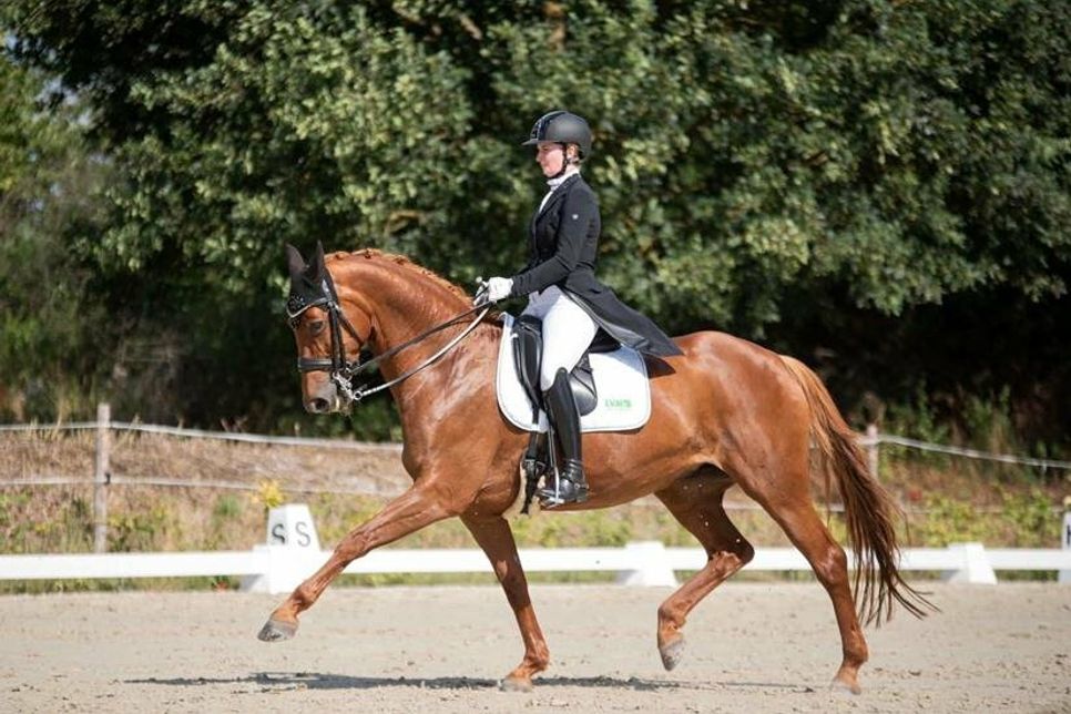 Zara-Adina von Zitzewitz auf Donna Dini. (Foto: Lotti Tamm)