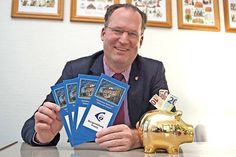 Das symbolische „Bürgerstiftungs-Sparschwein“ ist voll. 5000 Euro warten darauf, einem guten Zweck zugut zu kommen. Alle Preetzer Bürgerinnen und Bürger sind dazu aufgerufen, bis zum 1. Februar 2017 geeignete Vorschläge zu machen oder sich zu bewerben.