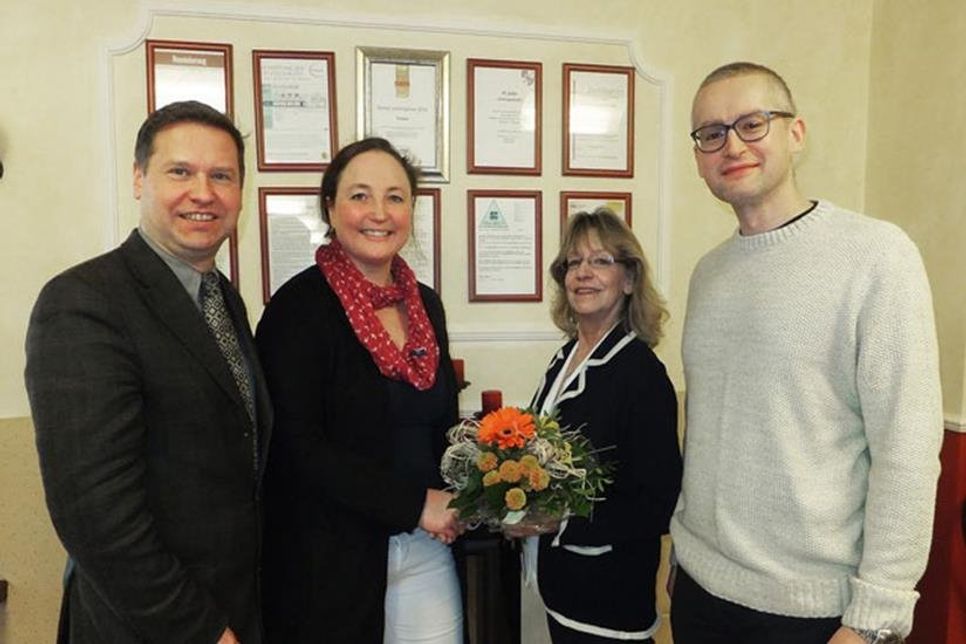 V. l.) Stefan Leyk, Doreen Nickel, Heike Witthuhn und Mirco Hildebrandt (Centrumsleiter Vitanas Wankendorf).