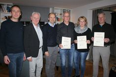 Der neue 1. Vorsitzende Torsten Eifler mit seinem Vorgänger Udo Werner und den geehrten Mitgliedern Markus Schnoor, Heino Puck, Sabine Kruse-Puck und Gunnar Steenbock (v. lks.).