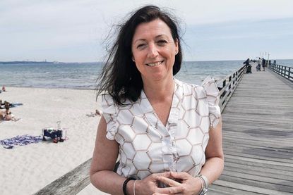 Bettina Schäfer, Bürgermeisterin der Gemeinde Scharbeutz, richtet sich mit weiteren, aktuellen Infos an alle Bürger und Gäste der Gemeinde Scharbeutz.