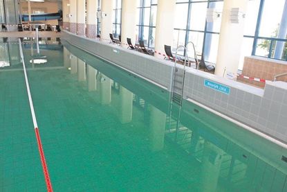 Keine Wellen: Im Wellenbecken kann man entspannt seine Bahnen ziehen.