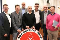 Der gesamte Vorstand (von links) 2. Beisitzere Olaf Thiemer, 3. Beisitzer Frank Karper, Kassenführer Stefan Arp, 1. Beisitzer Sascha Firmenich, 1. Vorsitzender Knut Lindau, Schriftführer Hans-Georg Schneider und 2. Vorsitzender Felix Franke.