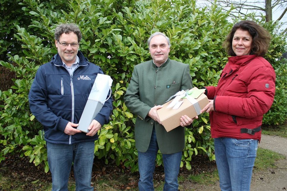 Tourismusleiter Raymond Kiesbye, Thomas Tiede und Bürgermeisterin Nicole Kohlert (v. lks.).