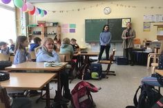 Überraschungsbesuch in der Schönwalder Schule.