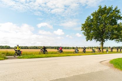 Von Montag bis Samstag geht es täglich auf geführte Radtouren, die jeweils an einem anderen Startpunkt des Ostseeferienlandes beginnen.