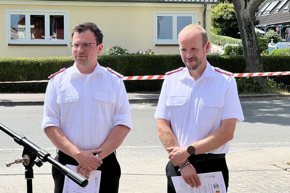 Der neue Amtswehrführer Sascha Seehase (re.) und sein Stellvertreter Tobias Kutrieb.