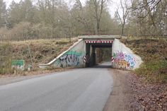 Rund acht Jahre schwelt der „Streit“ um die Finanzierung des Ersatzbaus der Eisenbahnbrücke Sereetzer Straße zwischen Bad Schwartau und Sereetz. Jetzt ist eine Entscheidung getroffen worden.
