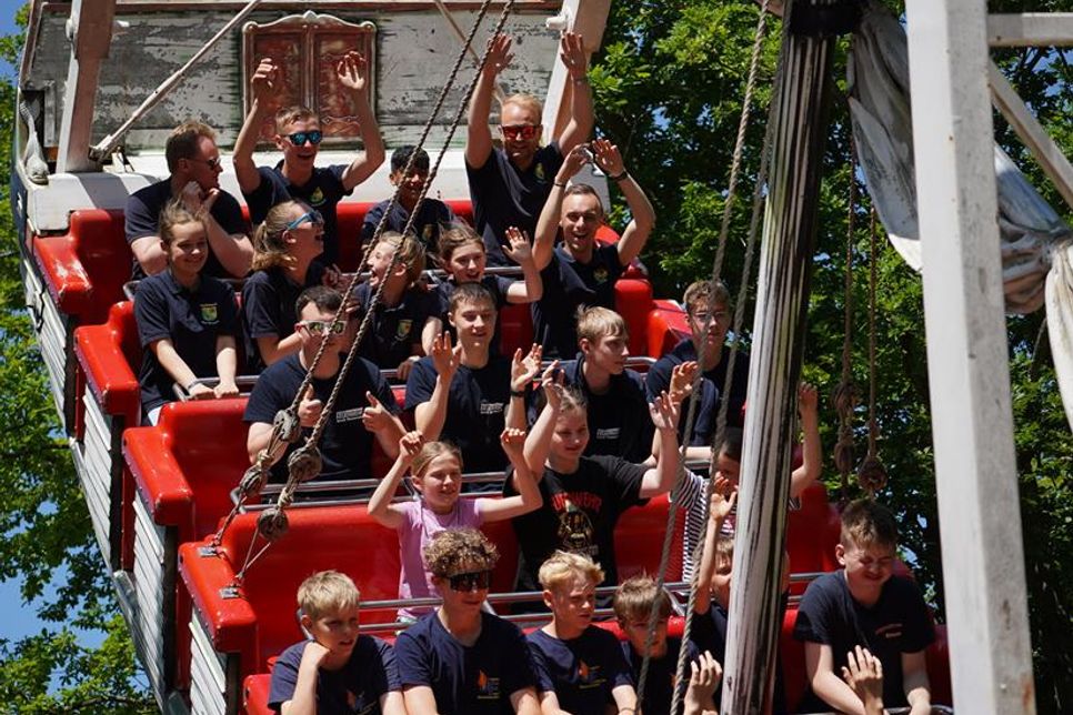 Spaß in der Schiffschaukel.