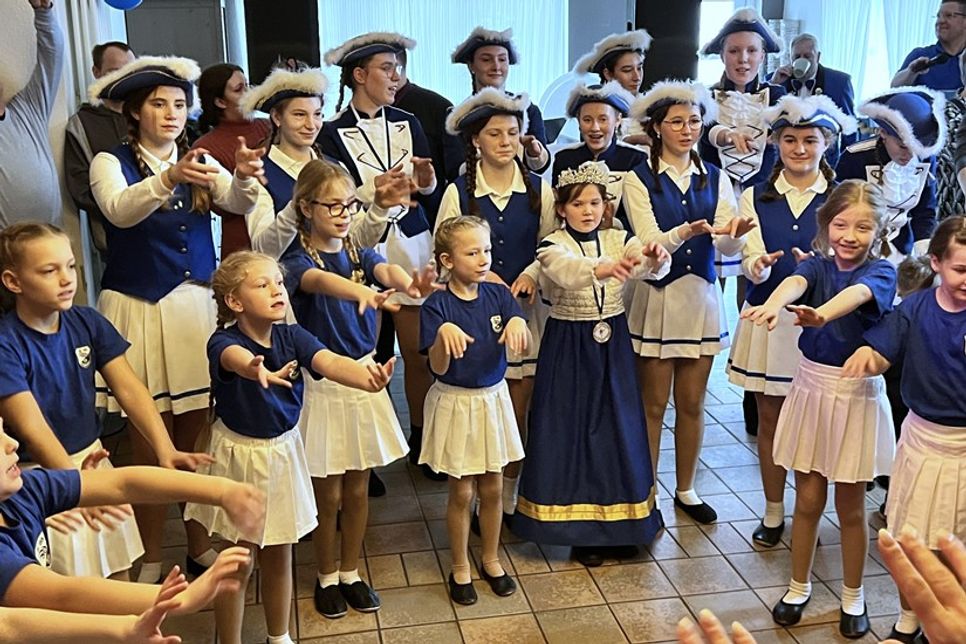 Die Kinder waren mit viel Spaß auf der Tanzfläche, mittendrin Prinzessin Sara Markmann.