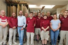 Das Team der Tischlerei Mielke in Süsel fertigt Einbauschränke, Haustüren und Innenausbauten: präzise, individuell und mit jahrzehntelanger Handwerkserfahrung.