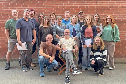 Die Rollen sind verteilt, die Proben haben begonnen und am Freitag beginnt der Vorverkauf – die Mischpoke ist auf Kurs Weihnachtsmärchen.