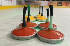 An der Grömitzer Eisstock-Olympiade können Mannschaften aus der Gemeinde Grömitz und dem Ostseeferienland teilnehmen.