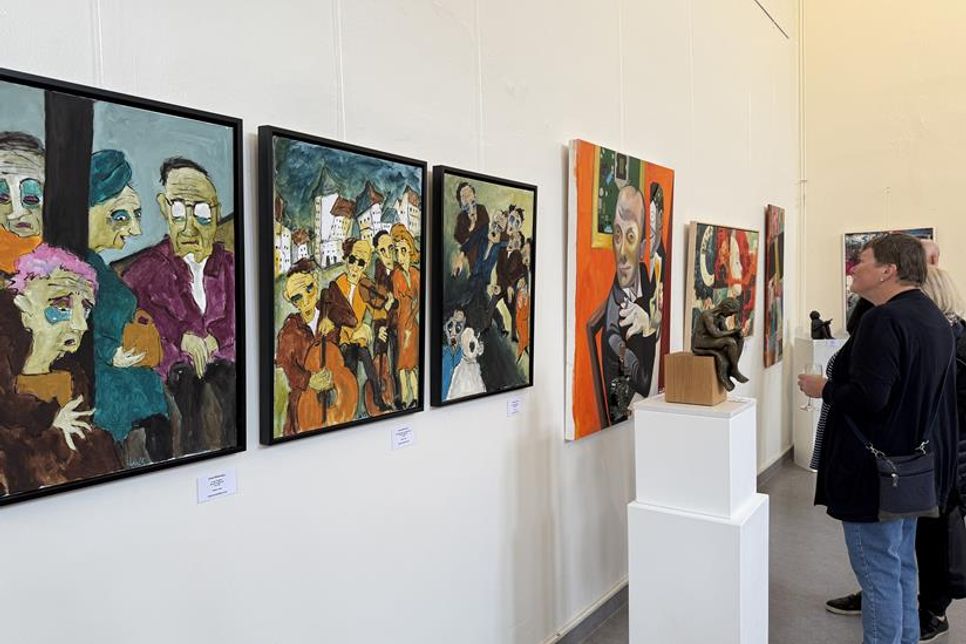 Zu sehen waren 67 Werke von 41 Künstlerinnen und Künstlern.