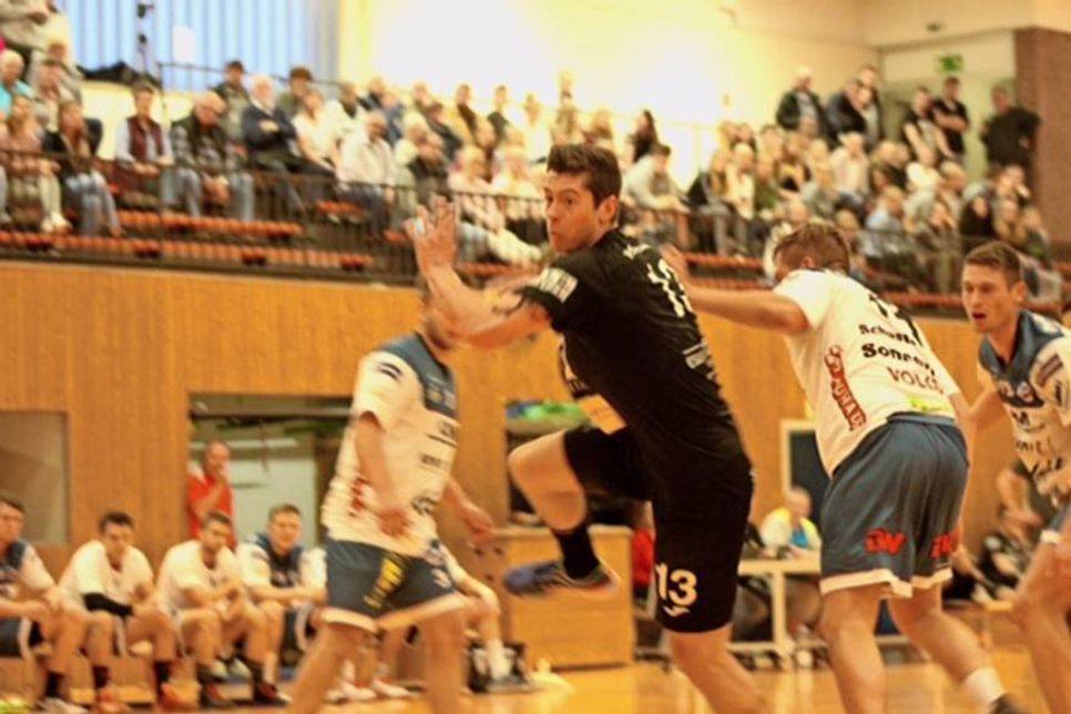 Ein ständiger Unruheherd für die gegnerischen Abwehrreihen ist HSG-Spieler Jonas Engelmann.