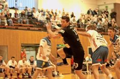 Ein ständiger Unruheherd für die gegnerischen Abwehrreihen ist HSG-Spieler Jonas Engelmann.