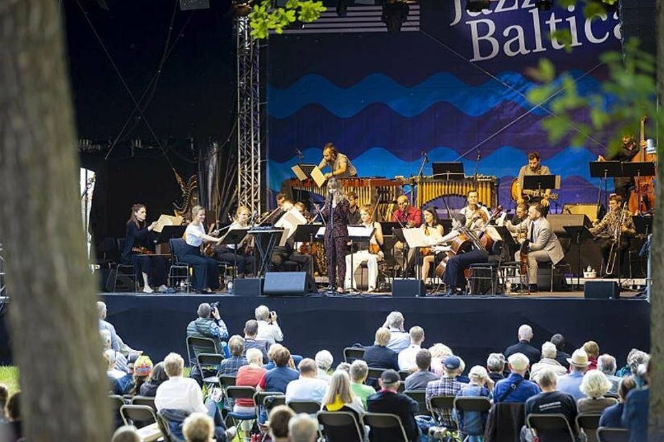 Open air-Konzerte wie hier im Timmendorfer Strandpark wird es - wie im letzten Jahr - auch wieder bei der JazzBaltica geben.