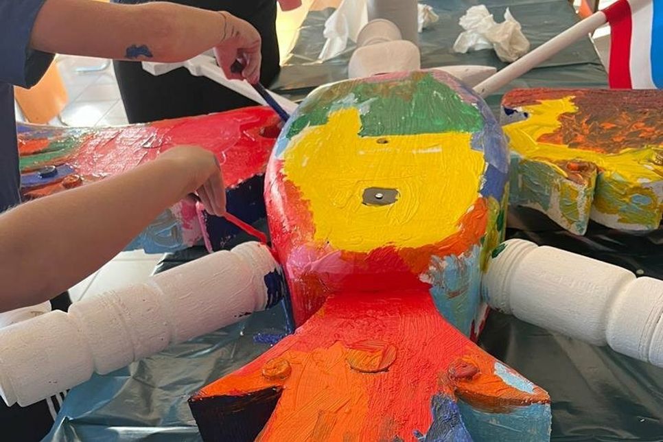 Vogelmalen der Kinderfeuerwehr.