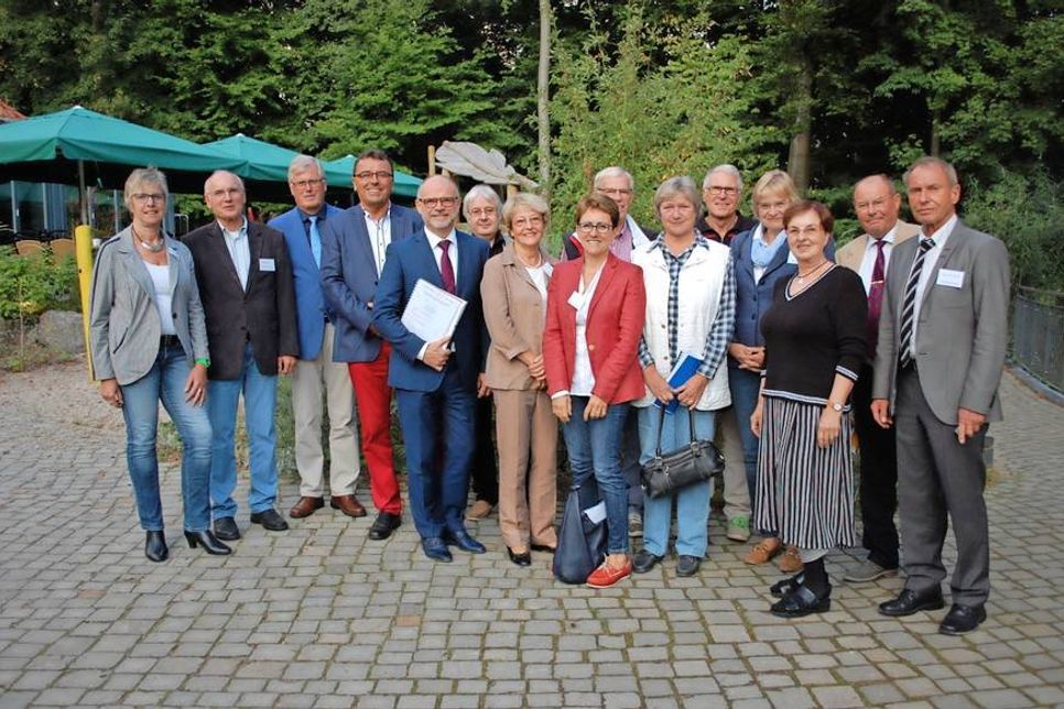 Die Vertreter der einzelnen regionalen Stiftungen aus Bad Schwartau, Eutin, Neustadt und Ratekau sowie aus Barsbüttel trafen sich.