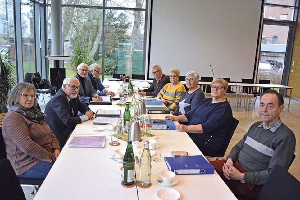Im Anschluss an seine jüngste Arbeitssitzung hat der Seniorenbeirat der Gemeinde Stockelsdorf jetzt sein Jahresprogramm im Sitzungssaal des Rathauses vorgestellt.