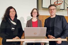 Bürgermeisterin Bettina Schäfer (links), Bente Grimm (NIT, Kiel) und TALB-Vorstand Andre Rosinski nach der Vorstellung der Umfrage-Ergebnisse.