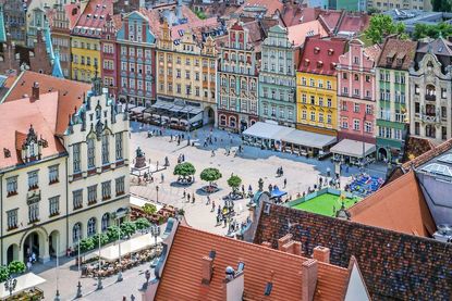 Breslau, Kulturhauptstadt 2016 mit Fünf-Sterne-Hotel und Besuch der Oper „Tosca“ von Giacomo Puccini „a tre posti“. Foto: Shutterstock.