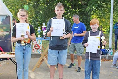 Die Gewinner der Altersgruppe 11 – 15 Jahre: Hanna Drews, Arved Höper und Mads Kahl.