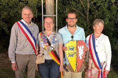 Königin Merle Dörr (2. v. lks.) aus Kempen mit Ehemann Alexander (3. v. lks) sowie ihren Eltern Eberhard und Uta Dörr.