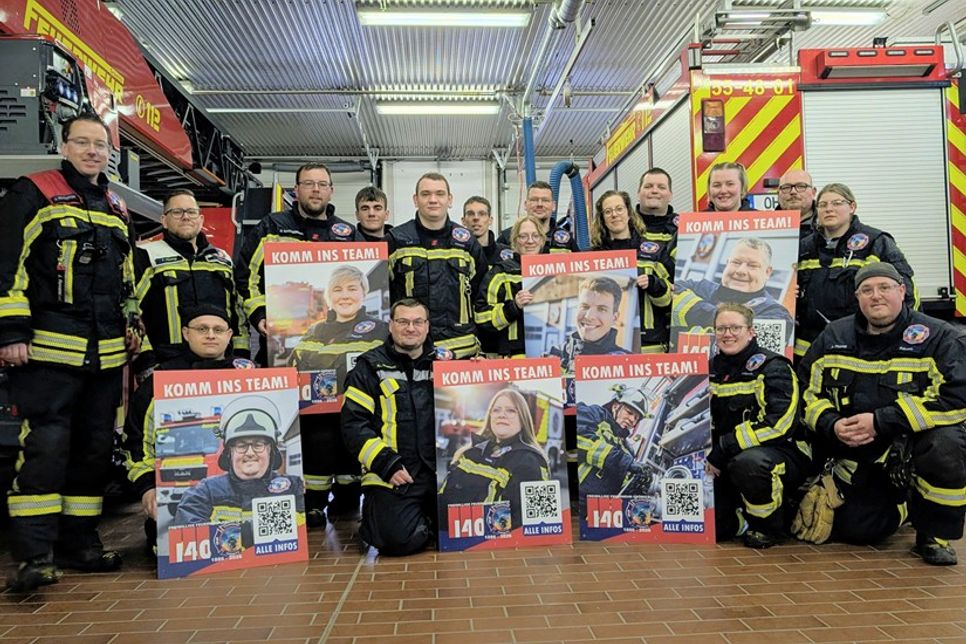 Mit einer großangelegten Plakataktion machen die Kameradinnen und Kameraden der Wehr in Grömitz auf sich aufmerksam.