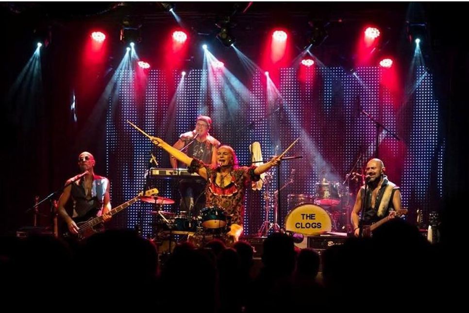 Chaotisch außergewöhnlicher Rock‘n Roll-Sound erwartet das Publikum mit „The Clogs“.