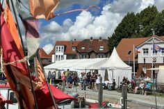 Beim Fischeramtsfest herrscht bei jedem Wetter reges Treiben auf dem Netztrockenplatz.