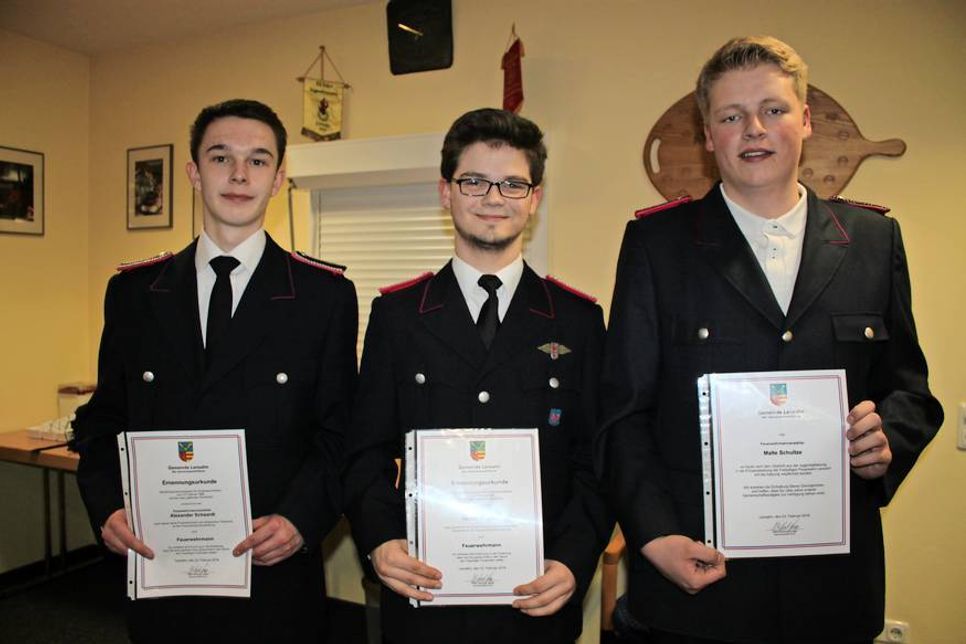 Neu in der Einsatzabteilung: Alexander Schaardt, Henrik Johnsen und Malte Schultze (v. lks.).