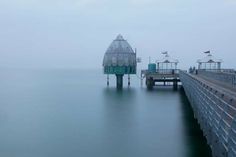 Winterstille und -farben an der Seebrücke Grömitz, aufgenommen von Klaus Erlwein.