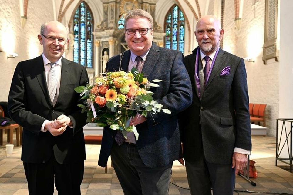 Bischof Gothart Magaard, Propst Dirk Süssenbach und Präses Peter Wendt (v. lks.).