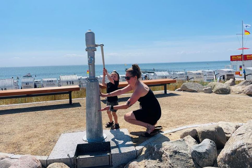 Die ersten Gäste waren Carlo (3 Jahre) und Ina Körner.