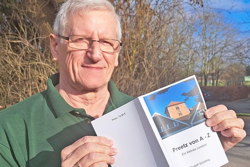 Rudolf Schilling hatte viel Spaß daran, das kleine Preetz-Lexikon zusammenzustellen. Und er recherchiert weiter.