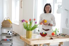 Sophia Schäffler hält in ihren neuen Praxisräumen in der Brodauer Straße 5 zahlreiche Hilfsmittel für unterschiedliche Therapien bereit.