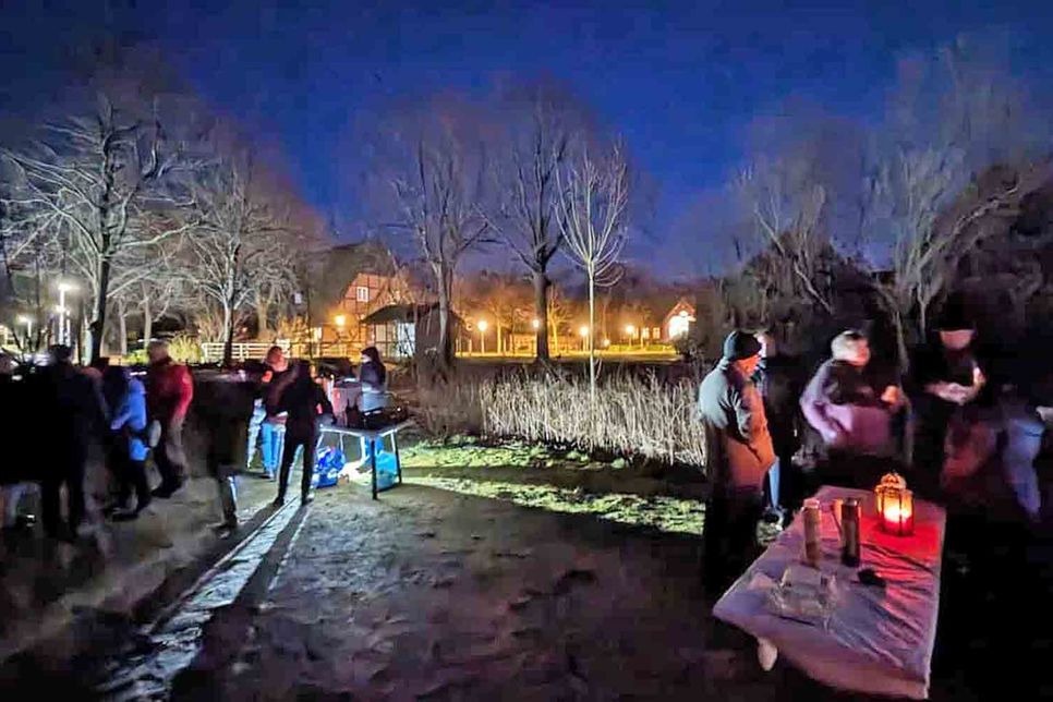 Festliche Stimmung auf dem Wallmuseumsgelände zum „Gemütlichen Jahresausklang 2024“.