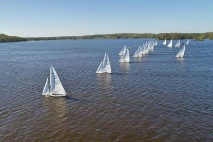 Starboote auf der Kreuzstrecke auf dem Kellersee