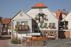Wer die alte Mühle kannte, kommt aus dem Staunen nicht heraus. Foto: Caparol Farben Lacke Bautenschutz/Claus Graubner/akz-o